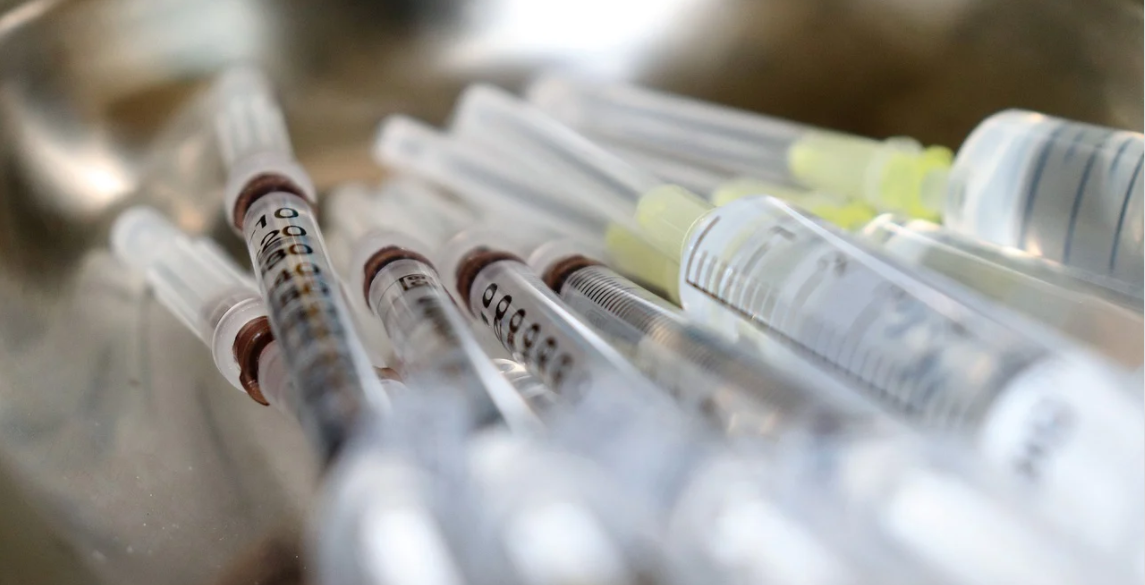 Deutscher Arzt steckte Dutzende Patienten mit schwerer Krankheit an