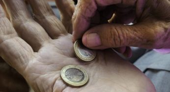 Paukenschlag: Kein Bargeld mehr für Flüchtlinge