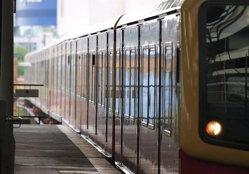 Zwei Jugendliche sterben beim “S-Bahn-Surfen” in Berlin
