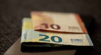 Lange Gesichter bei Arbeitnehmern: Schlechte Nachrichten für deutsche Löhne
