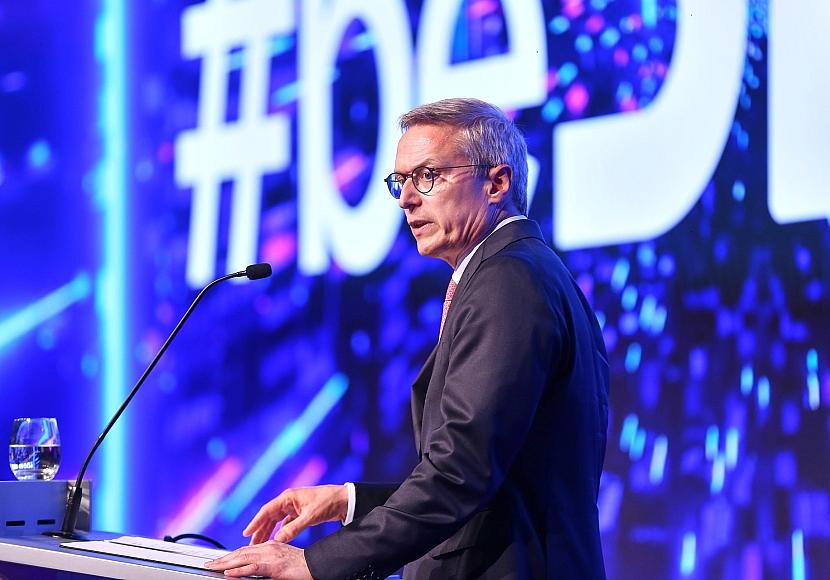 Digitalminister will Deutschland zum “führenden KI-Standort” machen