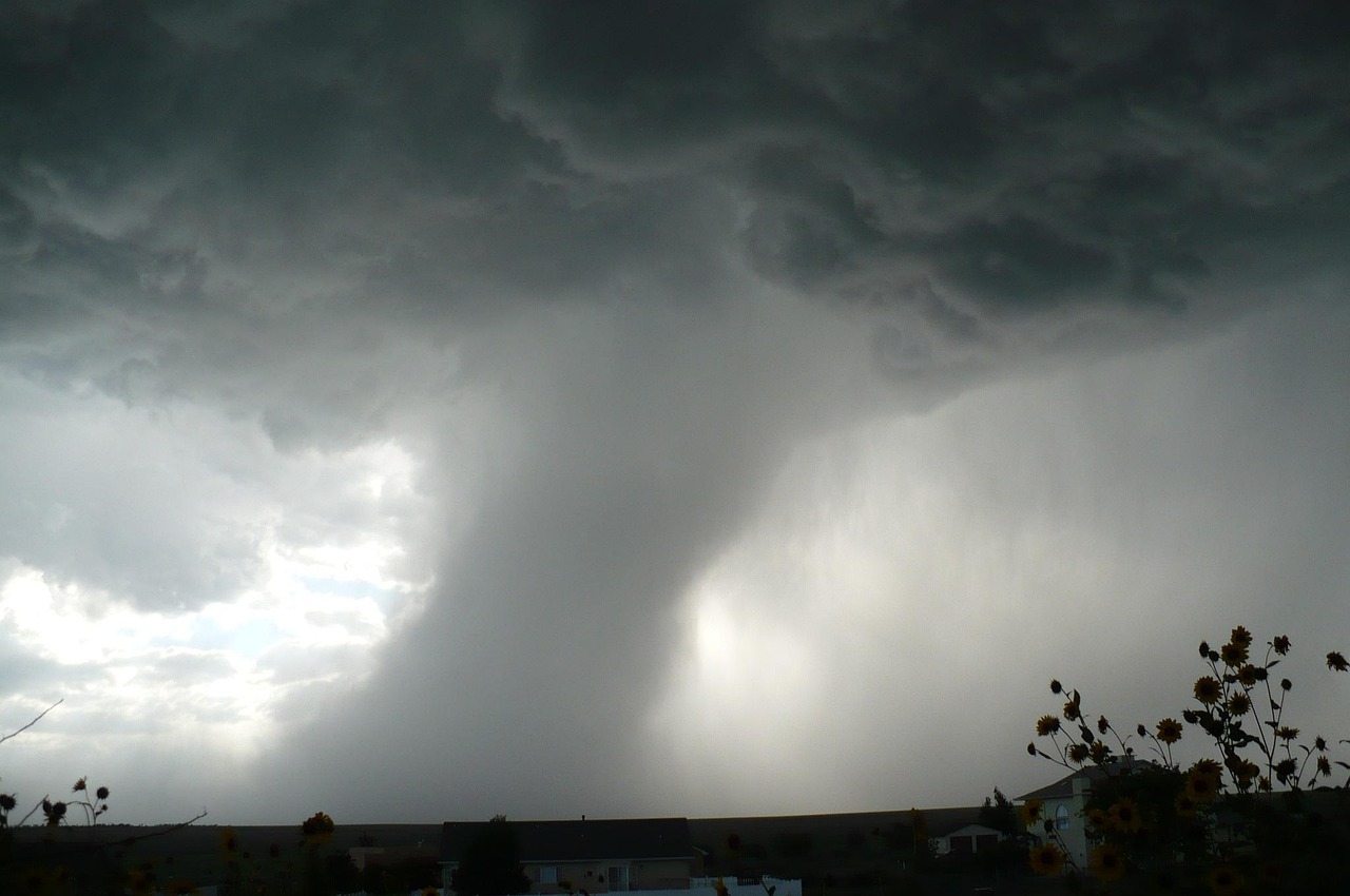 Amtliche Unwetterwarnung: Tornado-Gefahr