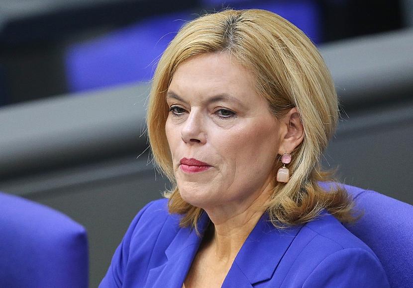 Umfrage: Mehrheit hält Klöckner nicht für überparteilich