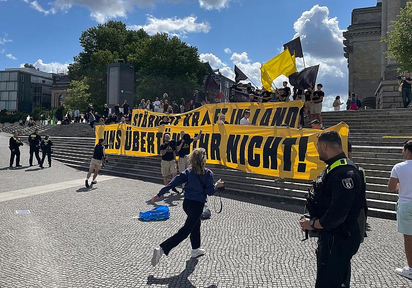 „Identitäre Bewegung“ versucht ARD-Sommerinterview zu stören