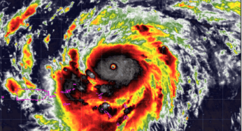 Katastrophaler Sturm Erin rast auf Amerika zu