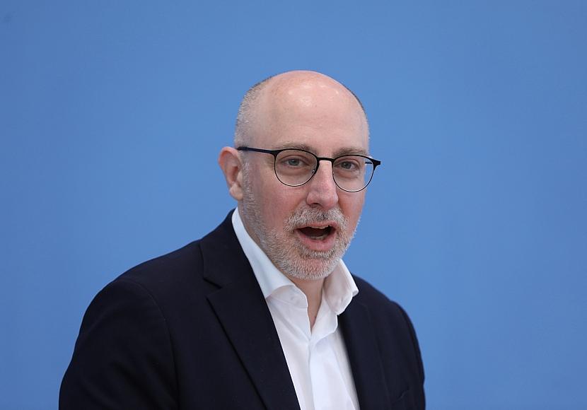 Dobrindt bestätigt neuen Verfassungsschutzchef Selen