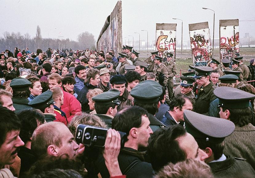 Umfrage: Ostdeutsche schätzen Erbe der friedlichen Revolution sehr