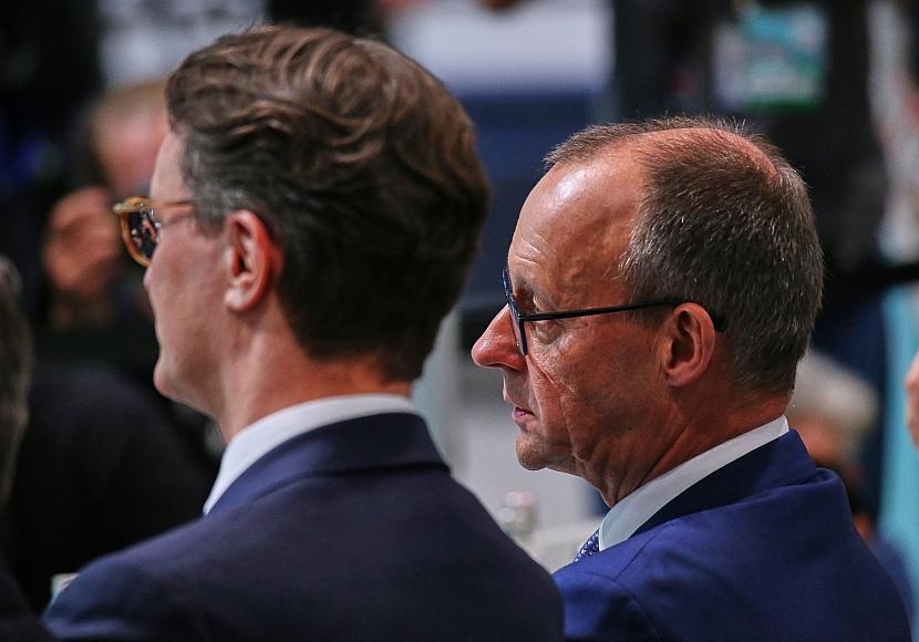 SPD: „Machtkampf“ zwischen Wüst und Merz schwächt NRW