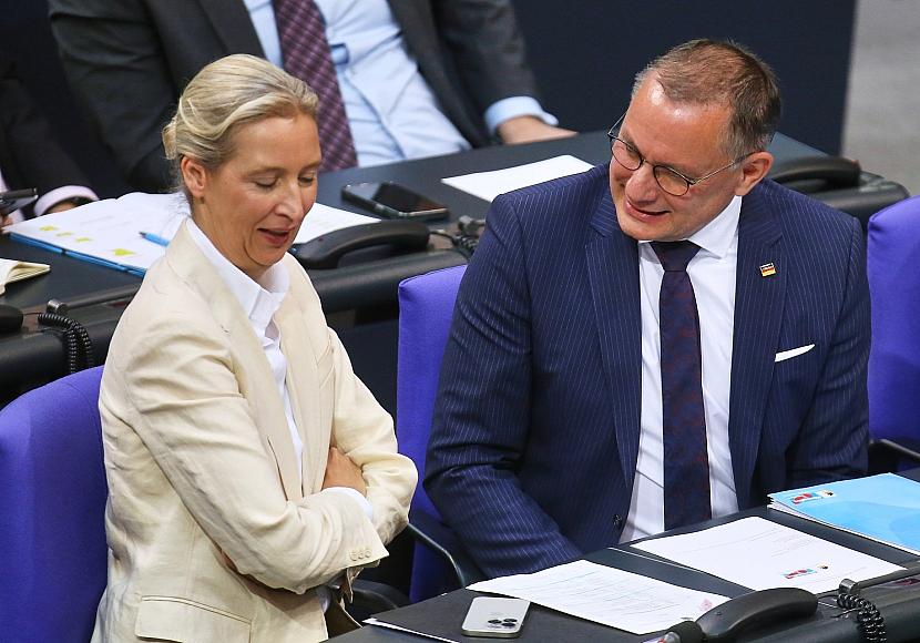 AfD bei YouGov-Umfrage erstmals vor der Union