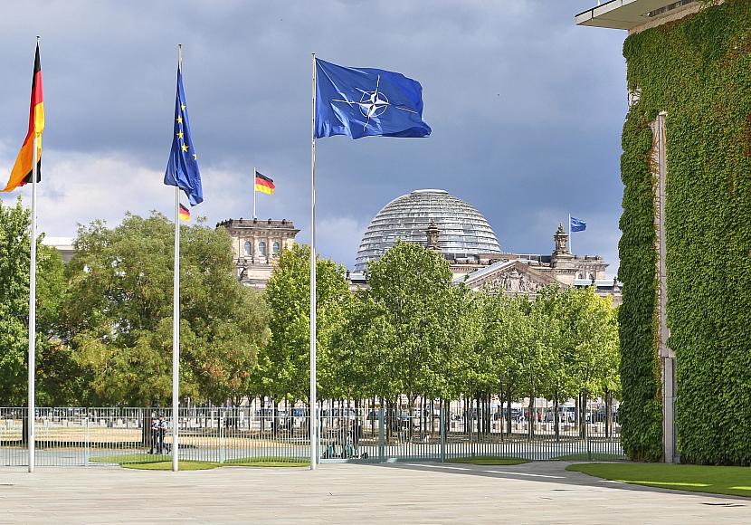 Klingbeil erwartet „Klartext“ von Nato gegenüber Russland