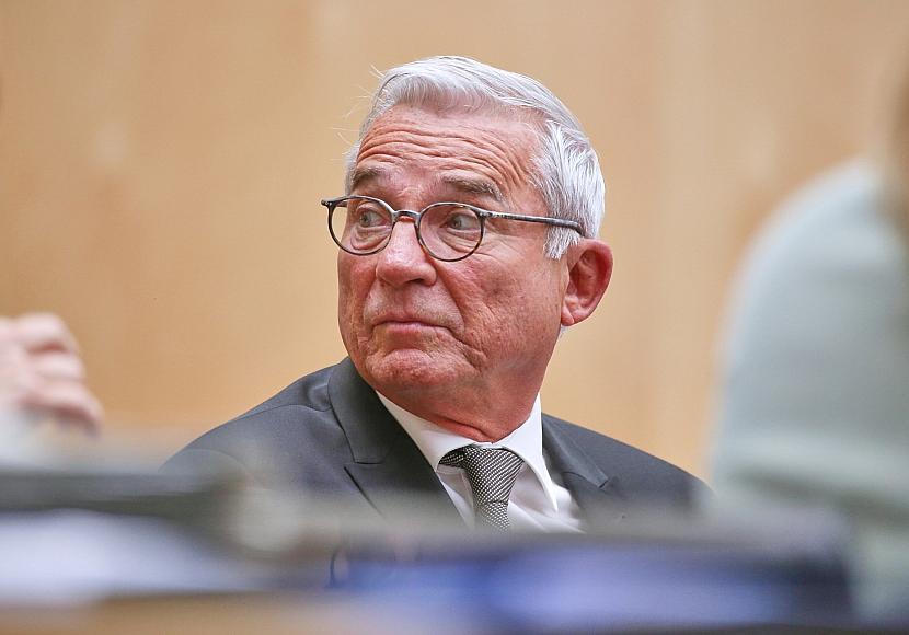 Strobl sieht wieder „linksextremistischen Terror“ in Deutschland