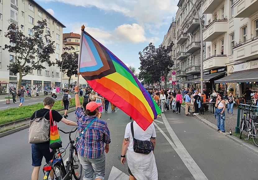 Union gegen Verfassungsänderung zum Schutz sexueller Identität