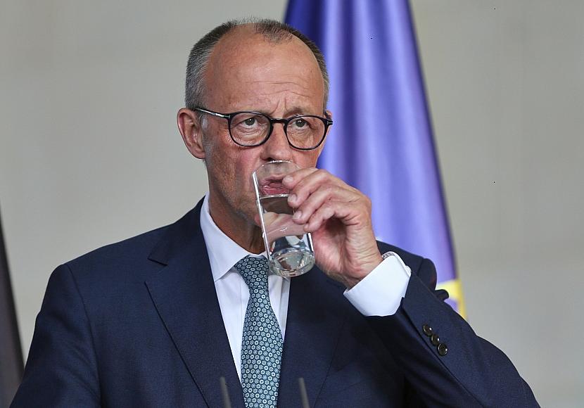 Merz verzichtet angeblich seit Amtsantritt auf Alkohol