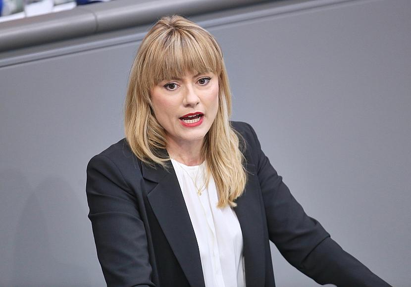 Grüne und Linke für schärfere Beobachtung der rechtsextremen Szene