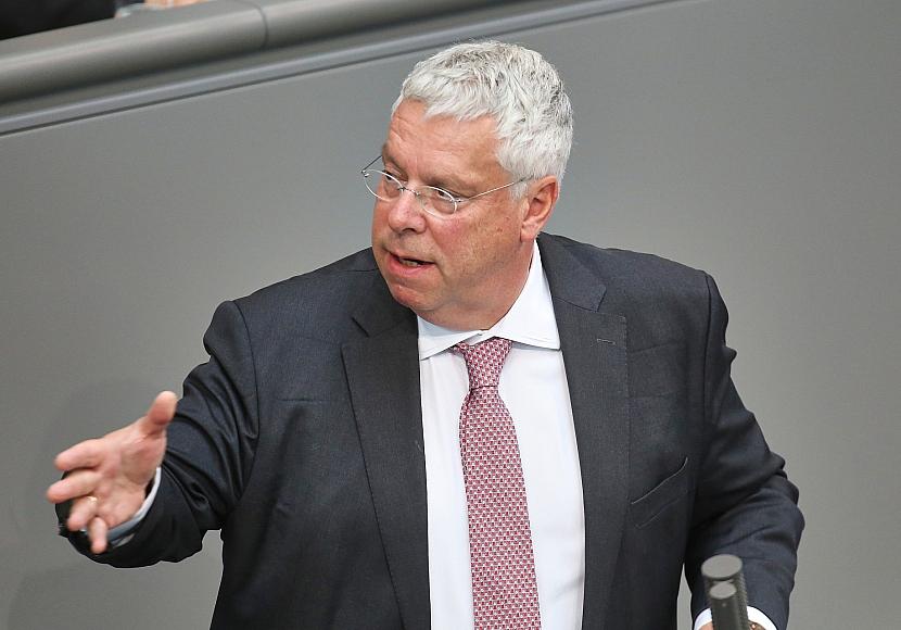 Union künftig für „Abschuss russischer Kampfjets über Nato-Gebiet“