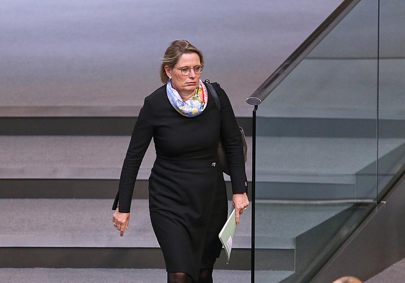 Häusliche Gewalt: Hubig will elektronische Fußfessel einführen