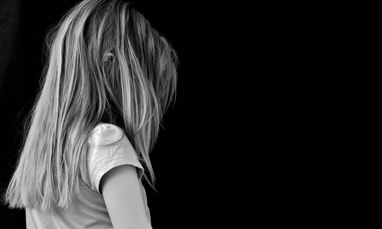 Paukenschlag: Richter sprechen 10 Männer nach Gruppenvergewaltigung frei