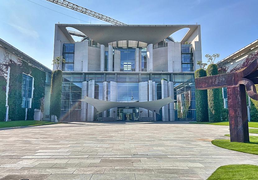 Drohnen-Alarm erster Fall für neuen Sicherheitsrat im Kanzleramt