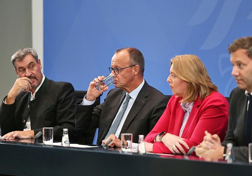 Insa: Regierungsparteien auf Rekordtief