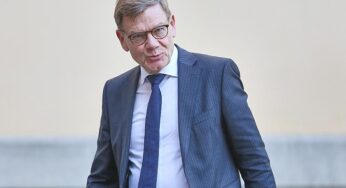 Wadephul will in China für mehr Druck auf Russland werben