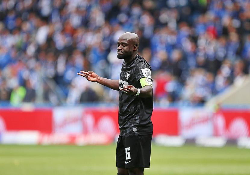 2. Bundesliga: Elversberg verliert in Bielefeld Tabellenführung