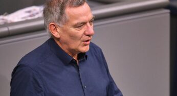 Van Aken verlangt Sanktionen gegen Israel