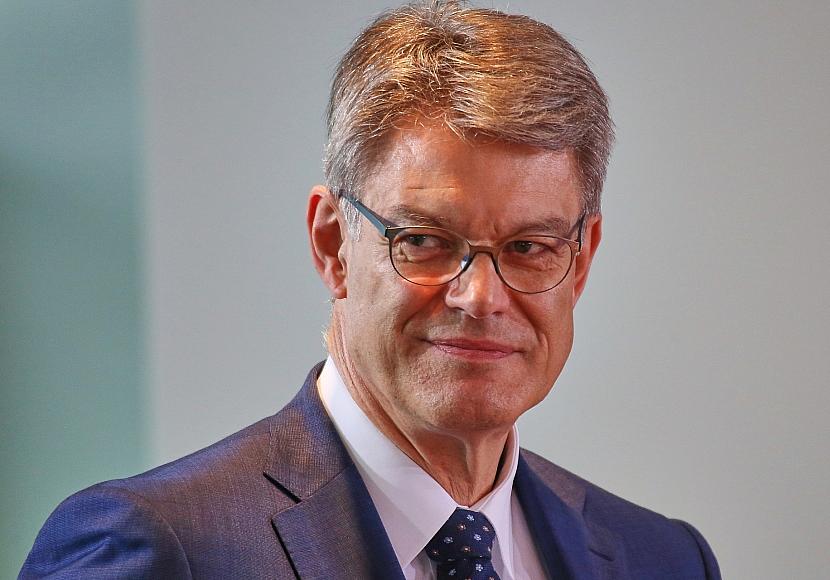 Schnieder will Verkehrsminister bleiben