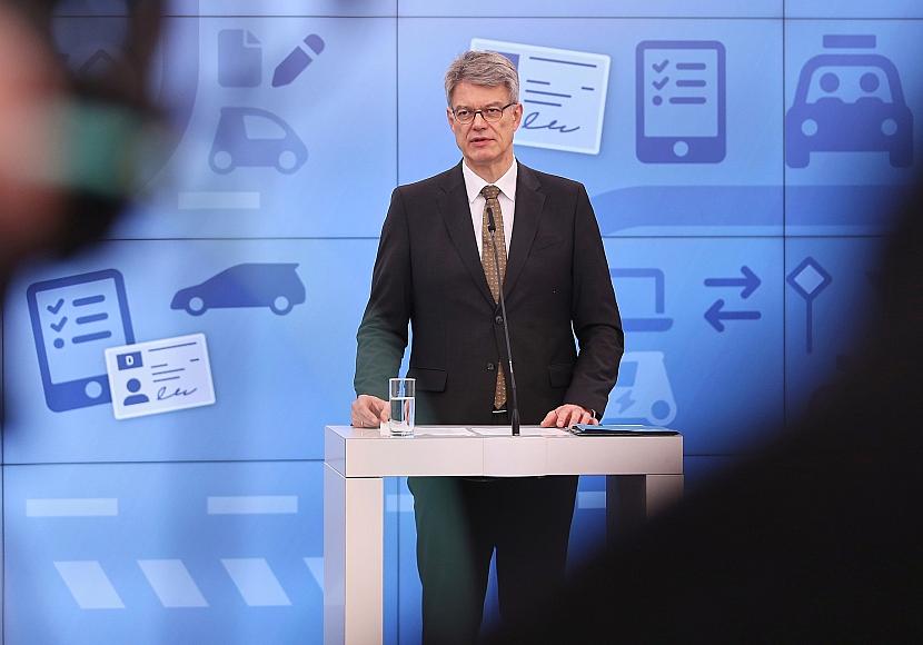 Verkehrsminister stellt Eckpunkte für günstigere Führerscheine vor