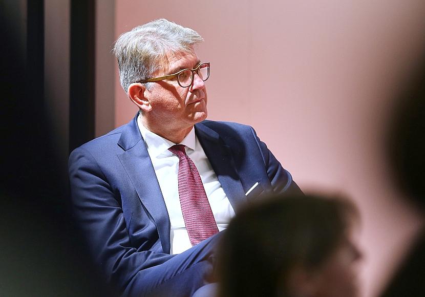 Weimer treibt Plattform-Abgabe voran – Eckpunktepapier geplant