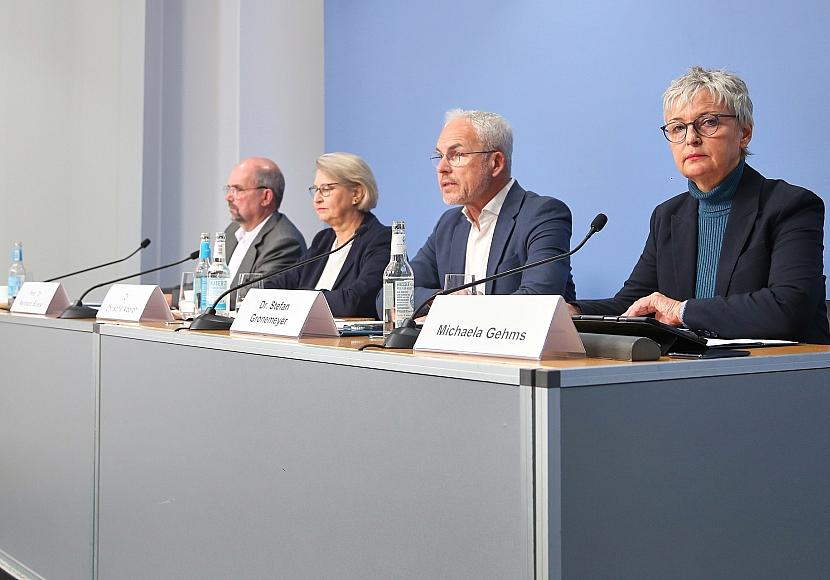 Gutachten zu vermuteten Behandlungsfehlern auf Vorjahresniveau