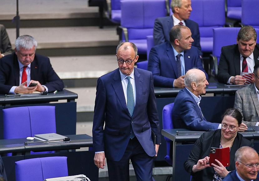 Insa: Union verkürzt Abstand auf AfD