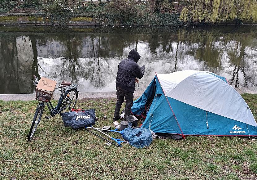 Immer mehr Wohnungslose: Linke sieht „echte Schande für unser Land“