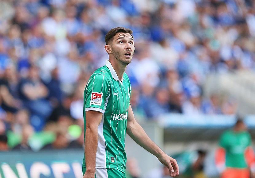 2. Bundesliga: Paderborn schlägt Fürth – Platz 1