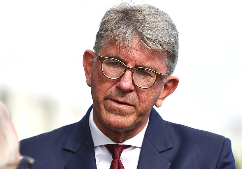 Kulturstaatsminister besorgt über Lage der Demokratie