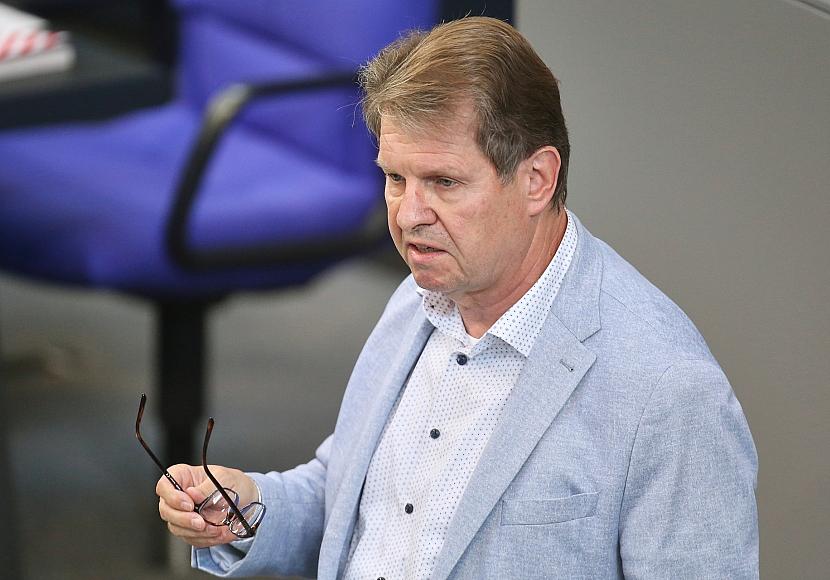 Stegner fordert Aufklärung von Weimer