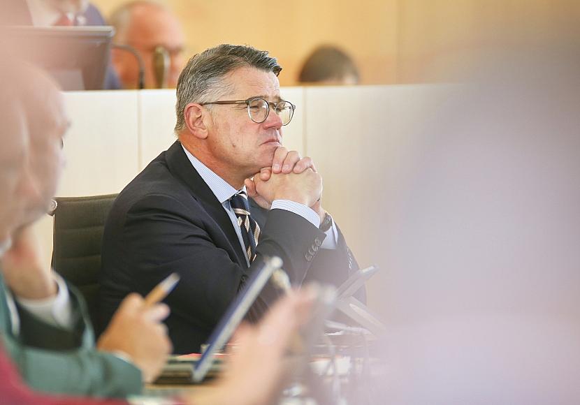 Rhein hält Minderheitsregierungen in Zukunft für realistisch