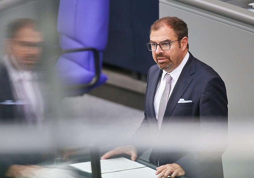 Außenstaatsminister startet Debatte über hybride Vergeltung
