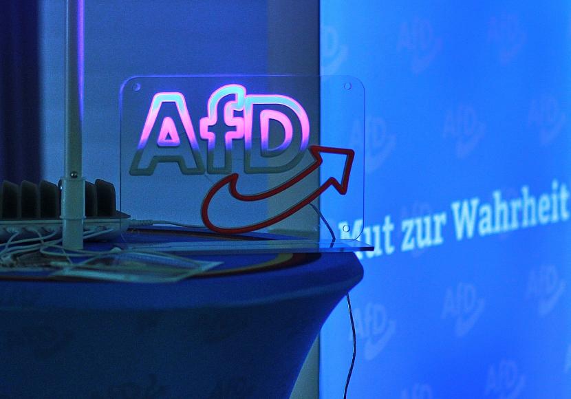 Mehrheit der Ostdeutschen für Kontakte zwischen Wirtschaft und AfD
