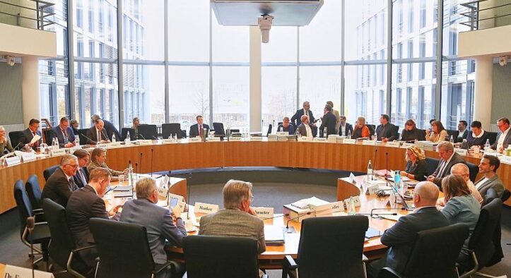 Haushaltsausschuss bewilligt Beschaffung von „Kamikazedrohnen“