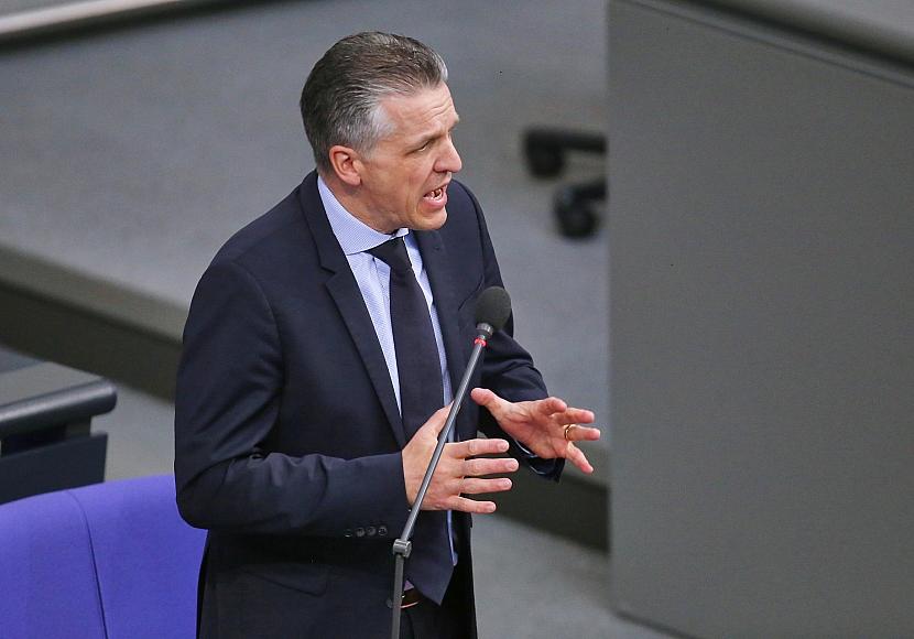 Kanzleramtschef weist Kritik aus den eigenen Reihen zurück