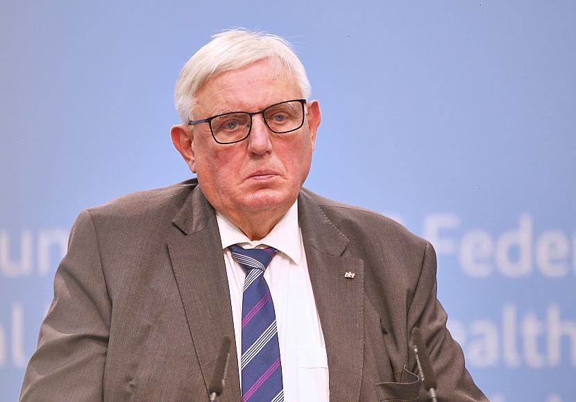 Laumann will bei Pflegereform häusliche Pflege stärken