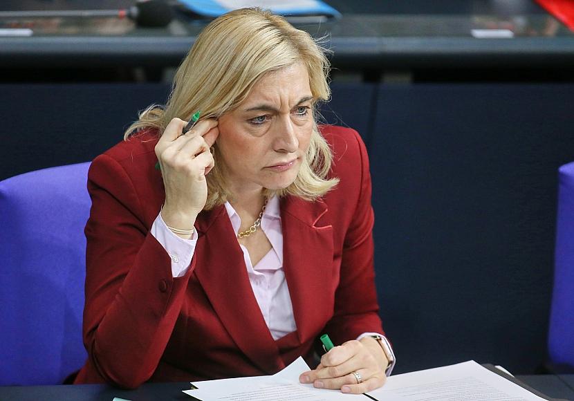 Große Krankenkassen erhöhen Zusatzbeiträge – Kritik an Regierung