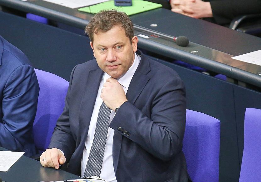 Klingbeil ruft Ressorts für Etat 2027 zu striktem Sparkurs auf