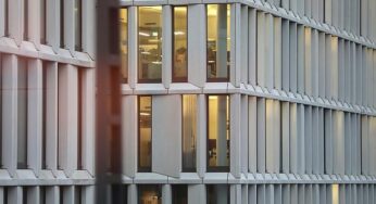 Viele junge Erwerbstätige für ihren Job überqualifiziert