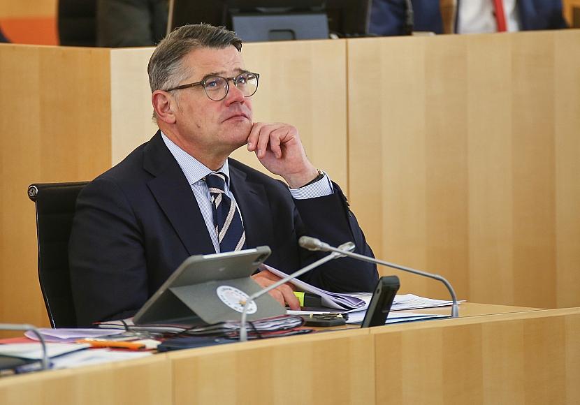 Rhein fordert nationalen Kraftakt für Erhalt des Sozialstaats