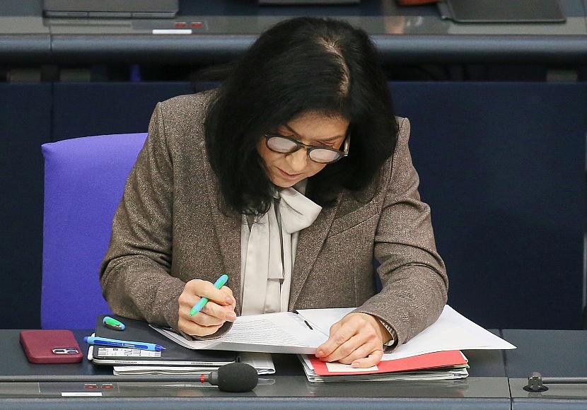 Grüne erhöhen vor Ausschusssitzung Druck auf Reiche