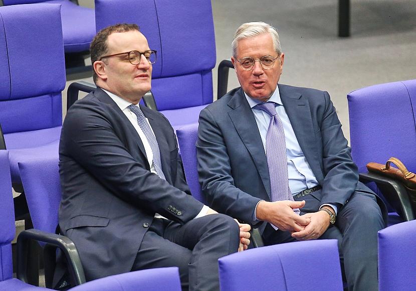Spahn und Röttgen: Zeit der Illusionen ist vorbei