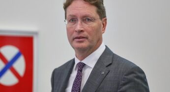 Mercedes-Chef Källenius fürchtet politischen Rechtsruck