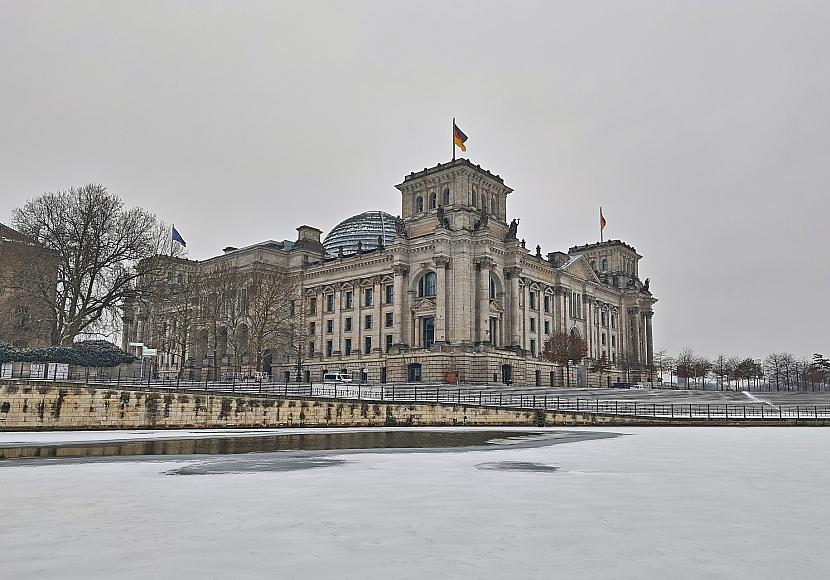 Gericht: Bundestag darf Abgeordnetenmitarbeitern Ausweis verweigern