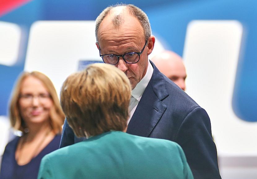 Merz sieht Parteitagsbesuch von Angela Merkel als „Bereicherung“